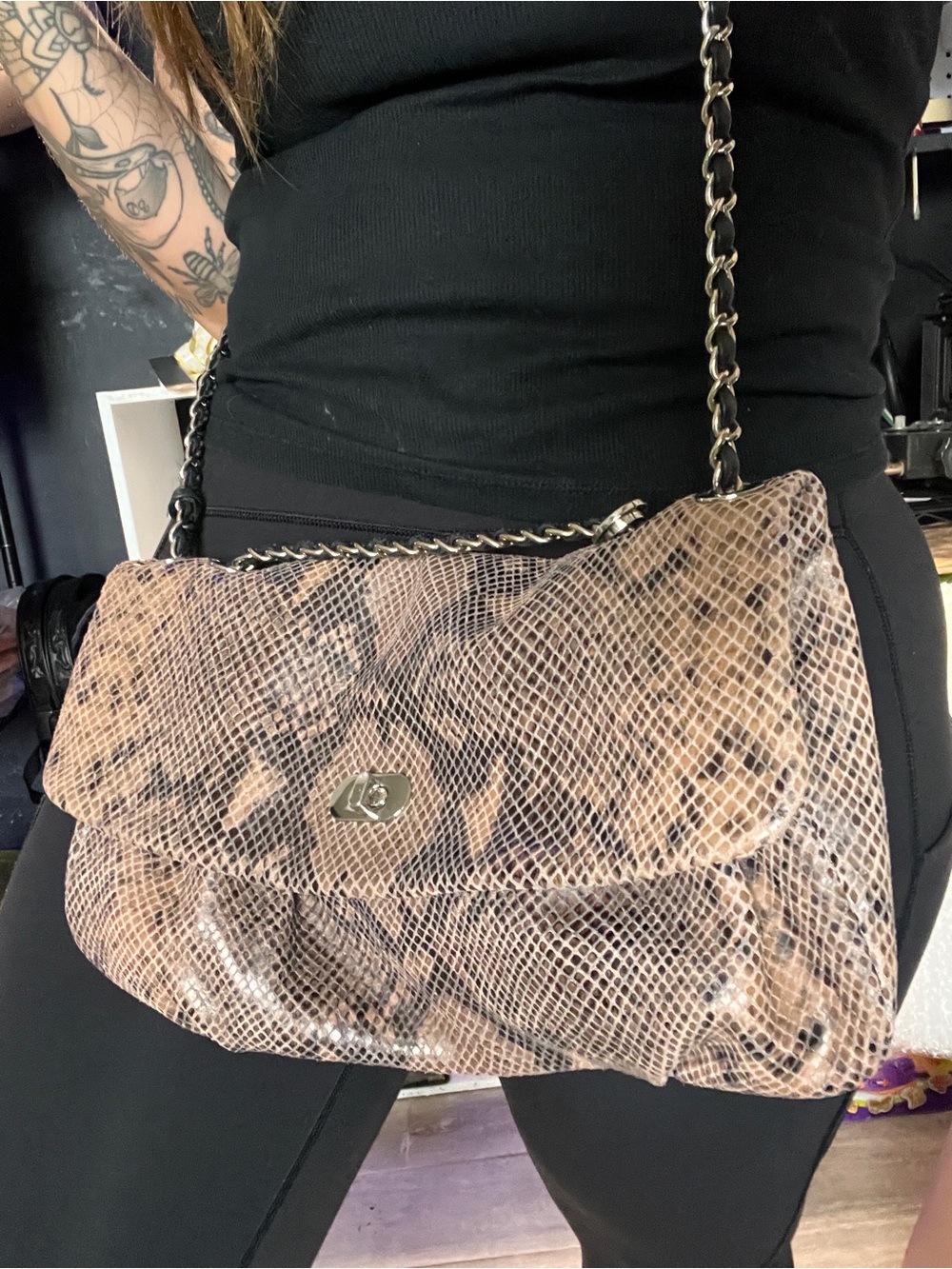 Elie Tahari Snake Skin Purse Chain Strap Loose Eyelet